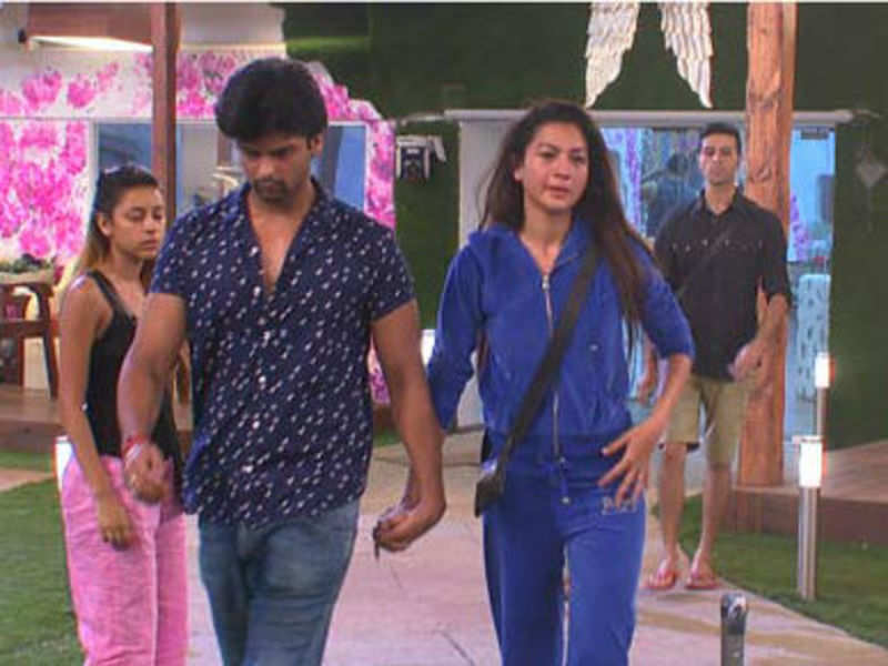 Gauahar Khan- Kushal Tandon leave Bigg Boss house? - Times of India