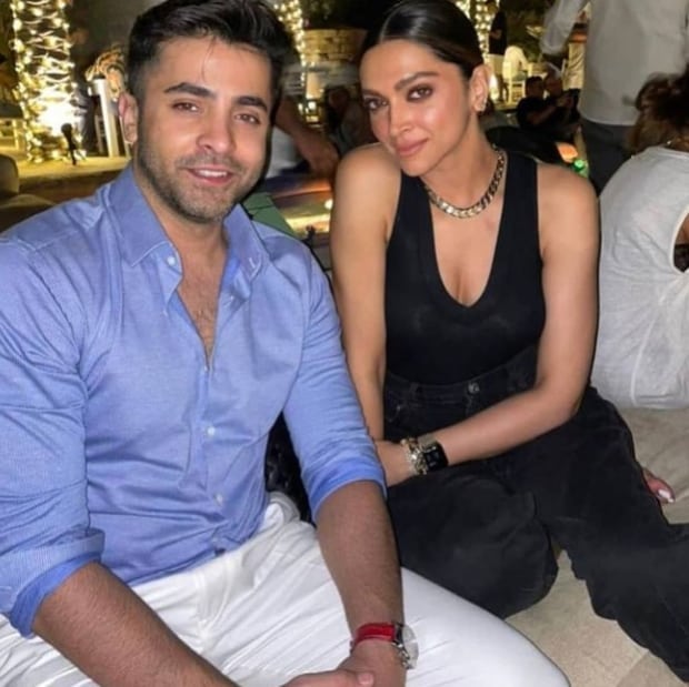 The Real Story Behind Sheheryar Munawar's Viral Picture With Deepika  Padukone | Reviewit.pk