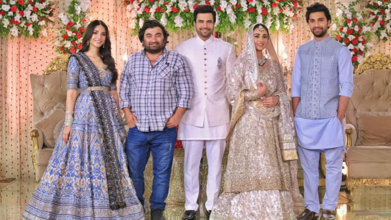 Ahad Raza Mir, Ramsha Khan and Junaid Khan bid Hum Tum farewell and thank  fans who became 'family' - Film & TV - Images