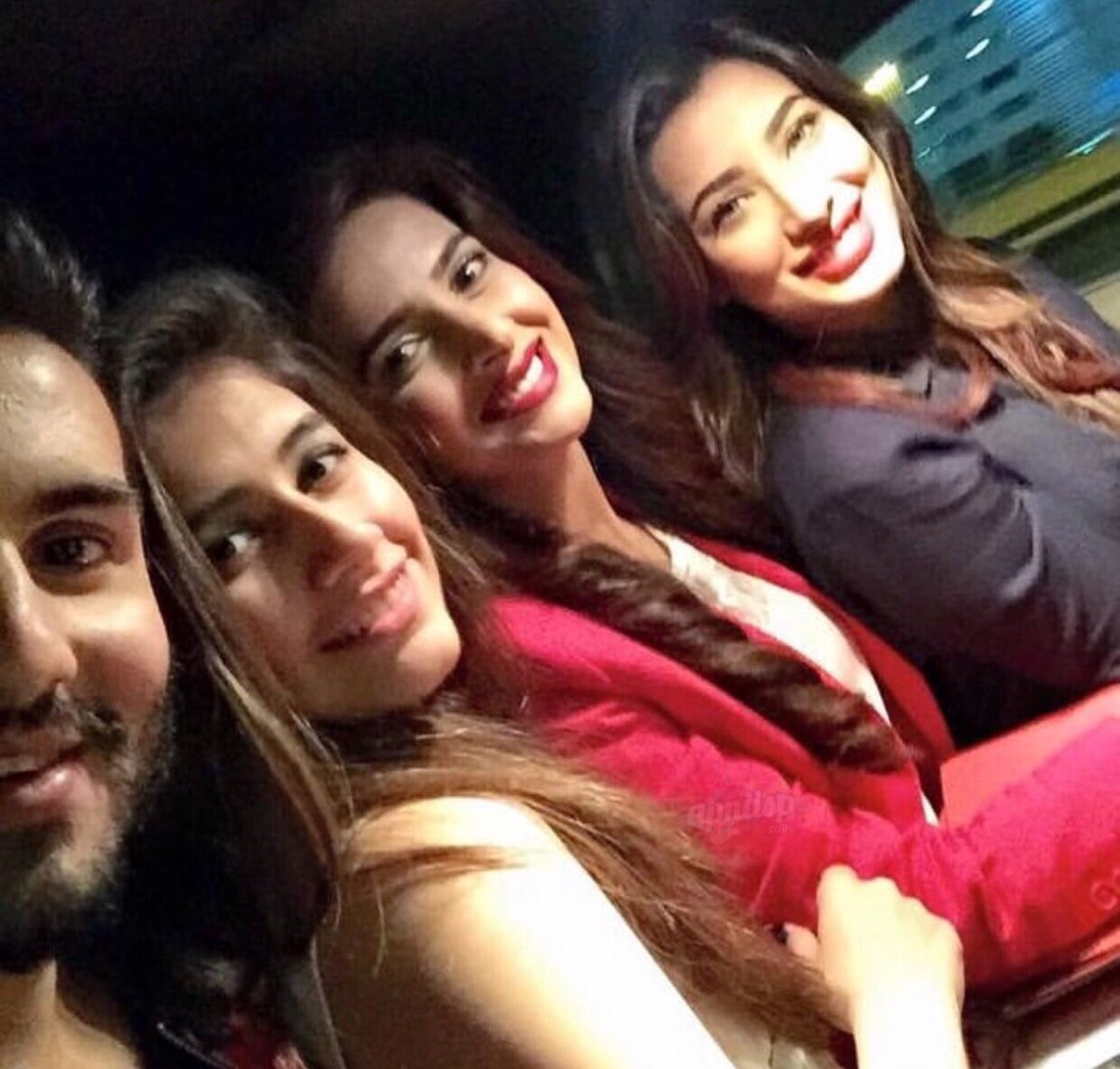 ApniISP.Com on Twitter: "#MehwishHayat #SabaQamar #SyraShahroz and #ShahrozSabzwari together #friends #throwback #sairoz… "
