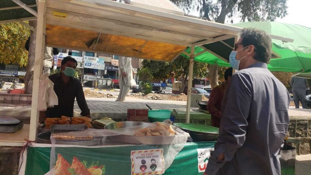 Prime Minister (PM) Imran Khan at street vendor stall 